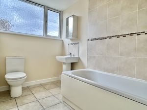 Family Bathroom- click for photo gallery